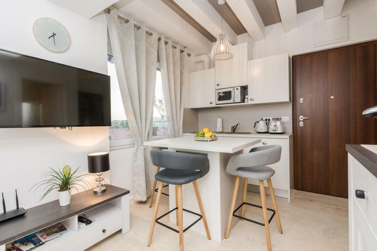 City Colours Apartment ซาดาร์ ภายนอก รูปภาพ